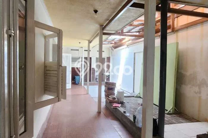 Rumah Bagus Siap Huni Di Sawahan Luas 220m2 Aman Rumah Bagus Siap Huni Di Sawahan Luas 220m2 Aman