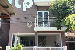 Unit Kost Dijual di Jambangan dengan 4 Kamar Tidur & Luas Bangunan 198m2 Unit Kost Dijual di Jambangan dengan 4 Kamar Tidur & Luas Bangunan 198m2