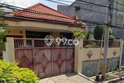 Jual Rumah Minimalis Bagus Punya 3 KT di Dukuh Pakis Surabaya SHM Jual Rumah Minimalis Bagus Punya 3 KT di Dukuh Pakis Surabaya SHM