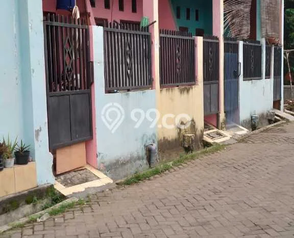 For Sale Rumah 5 Kamar Lokasi Strategis Nyaman dan Strategis di Gempol For Sale Rumah 5 Kamar Lokasi Strategis Nyaman dan Strategis di Gempol
