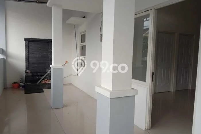 Jual Rumah Bagus Siap Huni LB 150m2 di Waru, Sidoarjo Jual Rumah Bagus Siap Huni LB 150m2 di Waru, Sidoarjo