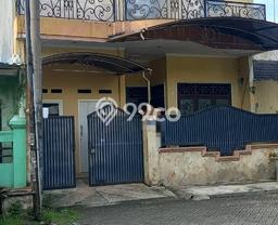 Rumah kawasan Sidoarjo, Sidoarjo, Luas 105m2m² Bangunan 200m2m² Rumah kawasan Sidoarjo, Sidoarjo, Luas 105m2m² Bangunan 200m2m²