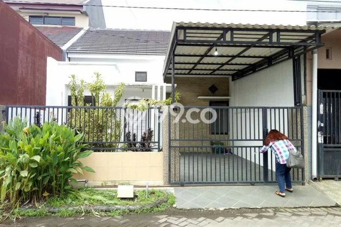 Rumah Modern Minimalis 2 Kamar Siap Huni di Sidoarjo Rumah Modern Minimalis 2 Kamar Siap Huni di Sidoarjo