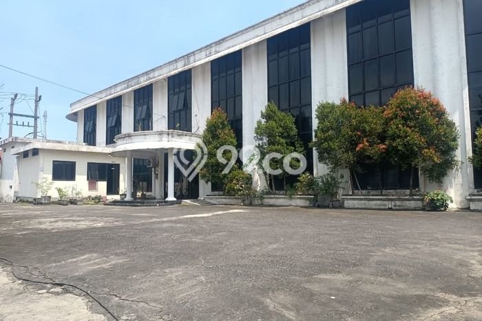 Lokasi Strategis! Dijual Gudang Bisnis di Sukodono, Sidoarjo Kondisi Baik Lokasi Strategis! Dijual Gudang Bisnis di Sukodono, Sidoarjo Kondisi Baik