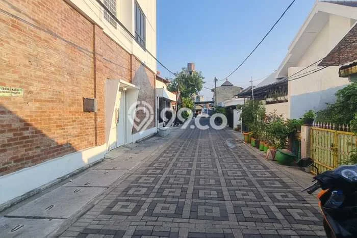 Unit Kost Dijual di Kawasan Jambangan Surabaya dengan 16 KT Unit Kost Dijual di Kawasan Jambangan Surabaya dengan 16 KT