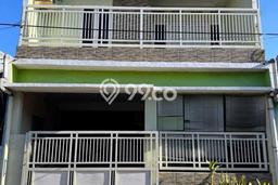 Rumah LT 72m2m² Dekat Tempat Strategis di Sambikerep, Surabaya Rumah LT 72m2m² Dekat Tempat Strategis di Sambikerep, Surabaya