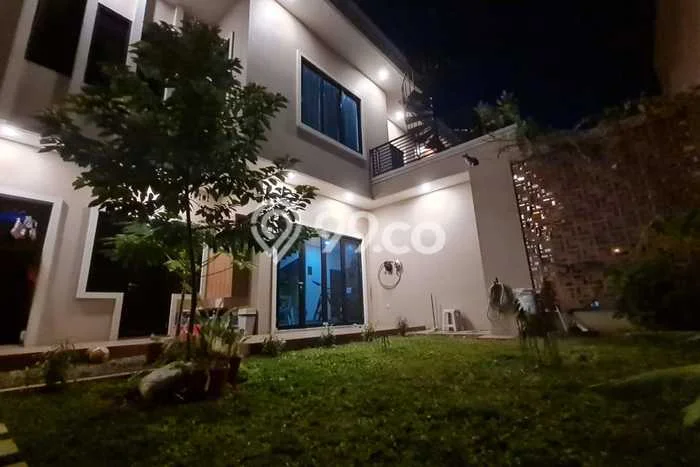 Rumah Sewa Bekasi LT 280m2 LB 250m2 Kawasan Grand Wisata Rumah Sewa Bekasi LT 280m2 LB 250m2 Kawasan Grand Wisata