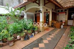 Rumah Mewah LB 175m2 Siap Huni Desain Elegan di Bukit Duri, Jakarta Selatan Rumah Mewah LB 175m2 Siap Huni Desain Elegan di Bukit Duri, Jakarta Selatan
