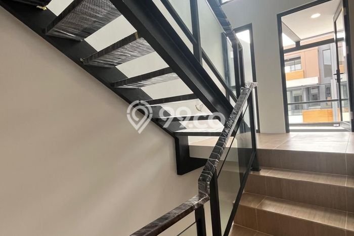 Sewa Rumah Murah di BSD Tangerang dengan 5 KT Sewa Rumah Murah di BSD Tangerang dengan 5 KT