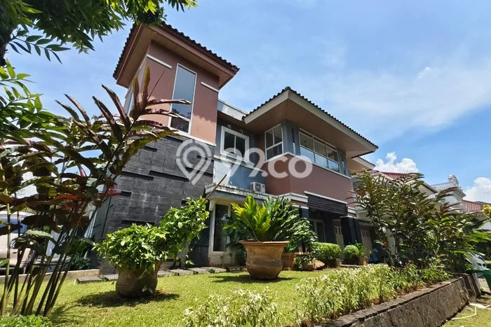 Hunian Elit LB 300m2 Siap Huni Desain Elegan di BSD, Tangerang Hunian Elit LB 300m2 Siap Huni Desain Elegan di BSD, Tangerang