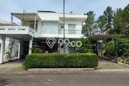 Hunian Eksklusif Siap Huni LT 225m2 di BSD, Tangerang Selatan Hunian Eksklusif Siap Huni LT 225m2 di BSD, Tangerang Selatan