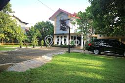 Jual Rumah Mewah Elegan Dengan View Eksklusif di Cirendeu, Jakarta Selatan Jual Rumah Mewah Elegan Dengan View Eksklusif di Cirendeu, Jakarta Selatan