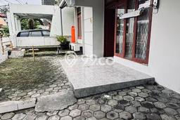 Lokasi terbaik! Rumah siap pakai disewakan di Banyumanik LB 125m2 Lokasi terbaik! Rumah siap pakai disewakan di Banyumanik LB 125m2