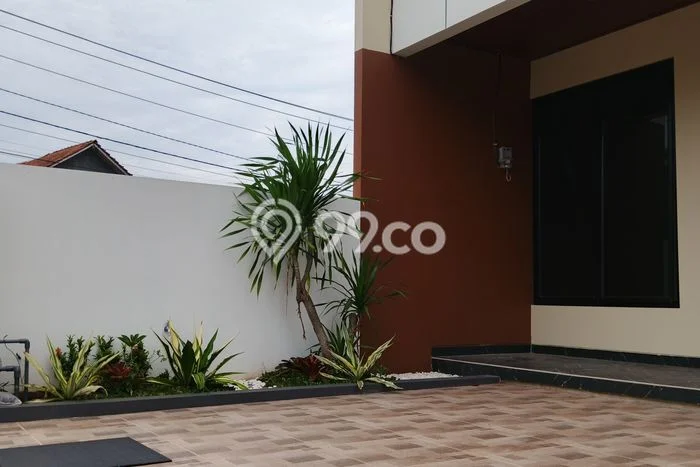 Rumah Strategis , Semarang, LT 96m2m² Bangunan 78m2m² Rumah Strategis , Semarang, LT 96m2m² Bangunan 78m2m²