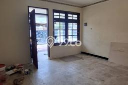 Lokasi strategis! Rumah siap huni dikontrakkan di Senen LB 150m2 Lokasi strategis! Rumah siap huni dikontrakkan di Senen LB 150m2
