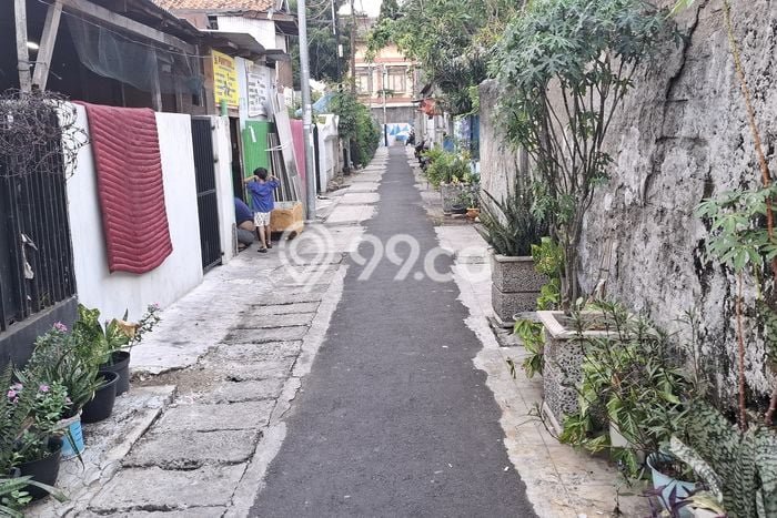 Lokasi strategis! Rumah siap huni dikontrakkan di Senen LB 150m2 Lokasi strategis! Rumah siap huni dikontrakkan di Senen LB 150m2
