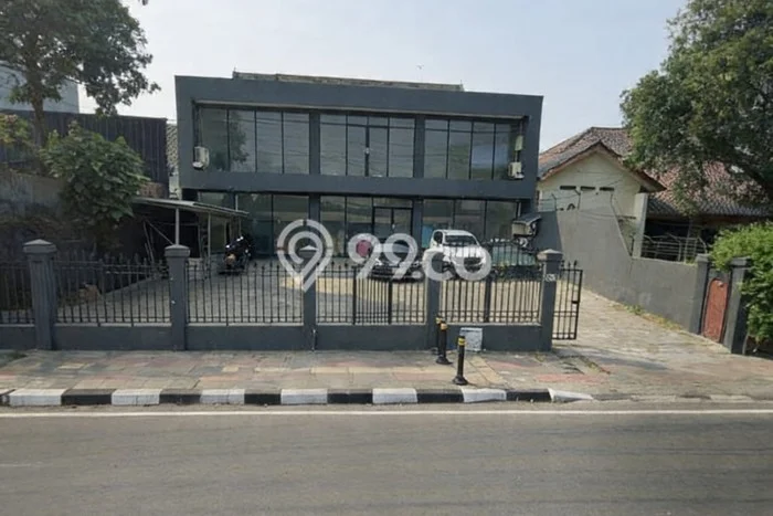 Unit Komersial Dijual di Jakarta Selatan LT 500m2 & LB 600m2 Unit Komersial Dijual di Jakarta Selatan LT 500m2 & LB 600m2
