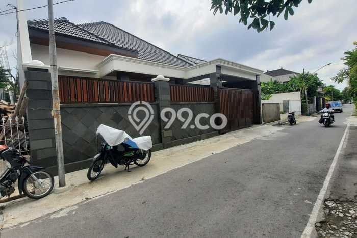 Hunian Eksklusif Dijual LT 261m2 di Banjarsari, Surakarta Hunian Eksklusif Dijual LT 261m2 di Banjarsari, Surakarta
