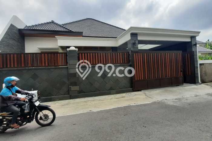 Hunian Eksklusif Dijual LT 261m2 di Banjarsari, Surakarta Hunian Eksklusif Dijual LT 261m2 di Banjarsari, Surakarta