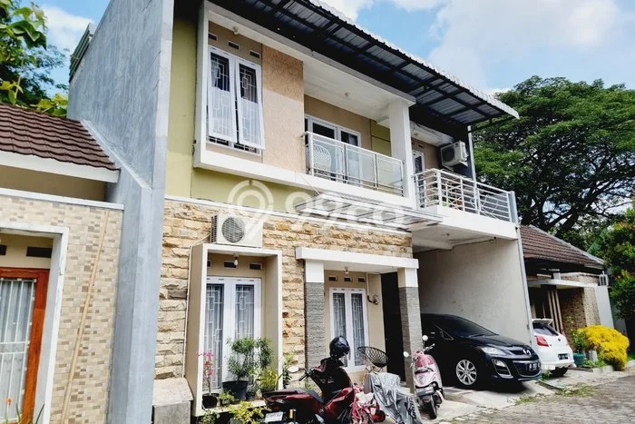 Dijual Cepat Rumah Bagus Siap Huni LB 95m2 di Colomadu, Karanganyar Dijual Cepat Rumah Bagus Siap Huni LB 95m2 di Colomadu, Karanganyar
