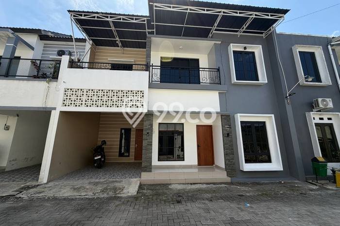 Dijual Cepat Rumah Favorit Siap Huni LB 115m2 di Colomadu, Karanganyar Dijual Cepat Rumah Favorit Siap Huni LB 115m2 di Colomadu, Karanganyar
