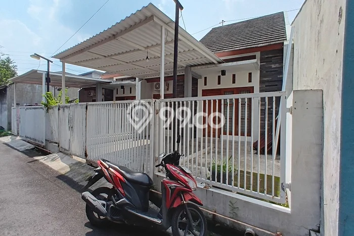 Lokasi strategis! Rumah siap pakai dikontrakkan di Laweyan LB 60m2 Lokasi strategis! Rumah siap pakai dikontrakkan di Laweyan LB 60m2