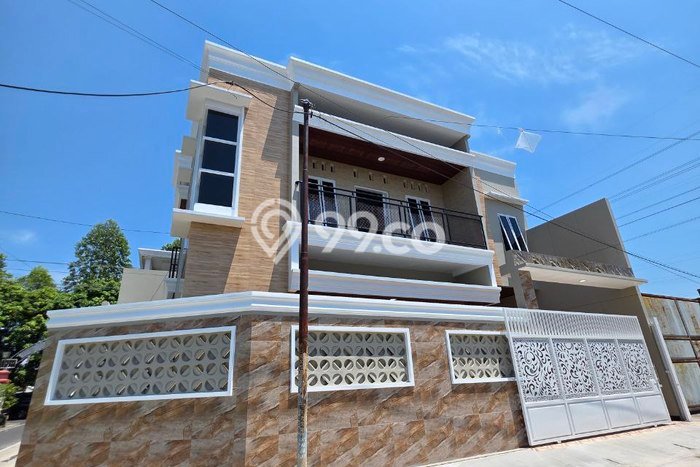 Hunian Mewah Siap Huni LT 166m2 di Laweyan, Surakarta Hunian Mewah Siap Huni LT 166m2 di Laweyan, Surakarta