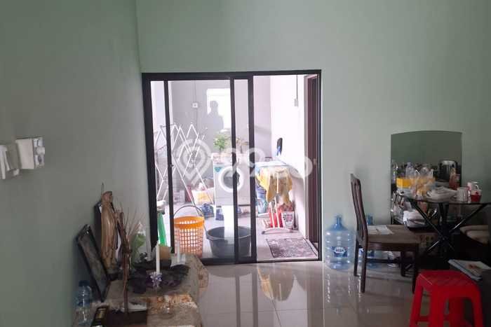 For Sale! Luxury House LT 247m2 Desain Elegan di Srengseng For Sale! Luxury House LT 247m2 Desain Elegan di Srengseng