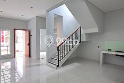 Rumah Sewa Tangerang LT 90m2 LB 130m2 Kawasan Gading Serpong Rumah Sewa Tangerang LT 90m2 LB 130m2 Kawasan Gading Serpong