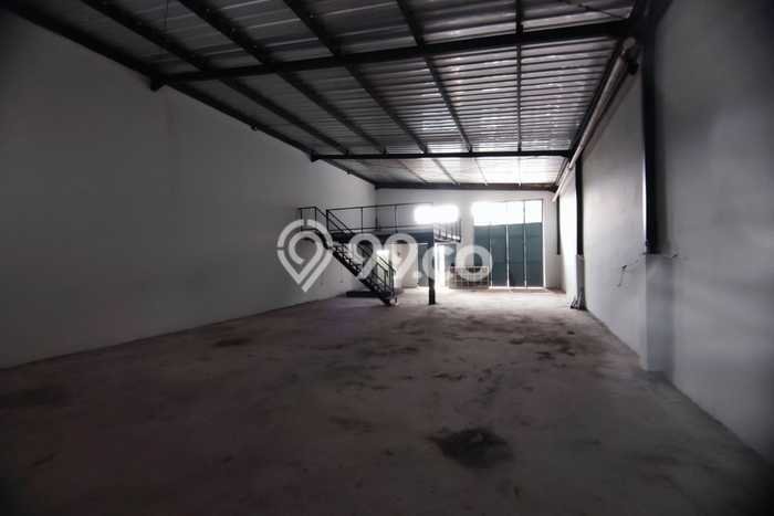 Gudang Lokasi Premium Kawasan Harapan Indah, Luas 324m², Siap Usaha Gudang Lokasi Premium Kawasan Harapan Indah, Luas 324m², Siap Usaha