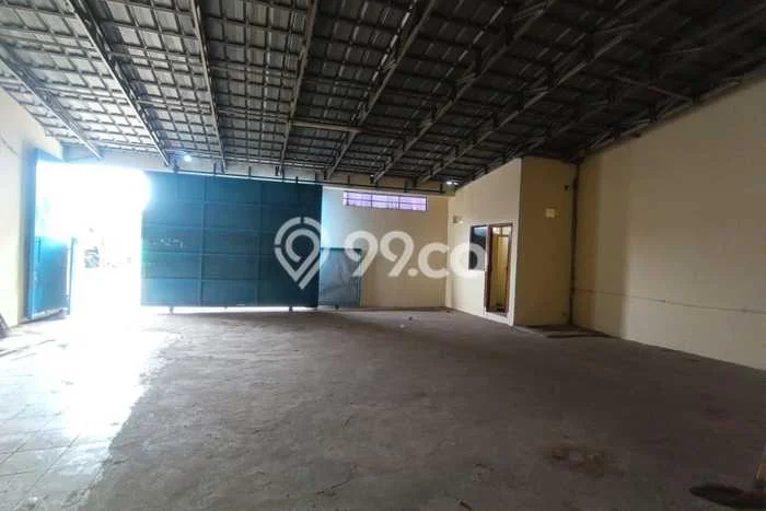 AREA POTENSIAL! Gudang di Mustikajaya, Luas 300m², Pusat Perniagaan AREA POTENSIAL! Gudang di Mustikajaya, Luas 300m², Pusat Perniagaan