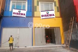 Ruko Disewa di Bekasi dengan LB 330m2 Area Komersial Ramai Ruko Disewa di Bekasi dengan LB 330m2 Area Komersial Ramai