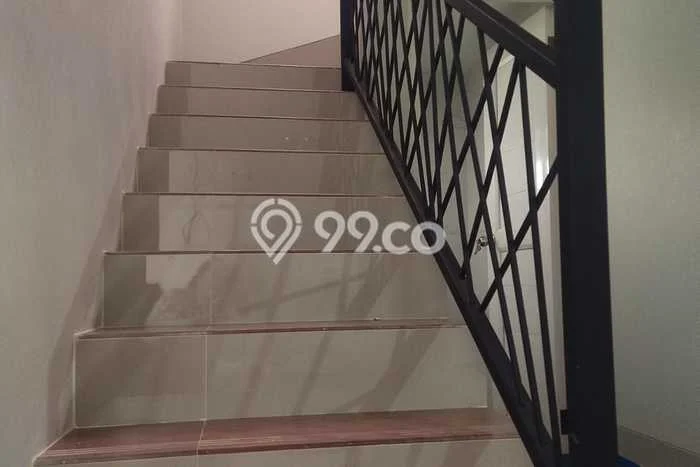 Jual Rumah Bagus Siap Huni LB 81m2 di Ciracas, Jakarta Timur Jual Rumah Bagus Siap Huni LB 81m2 di Ciracas, Jakarta Timur