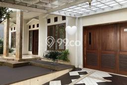 Rumah Elit Modern Tanpa Renovasi di Citra Grand Jakarta Timur Rumah Elit Modern Tanpa Renovasi di Citra Grand Jakarta Timur