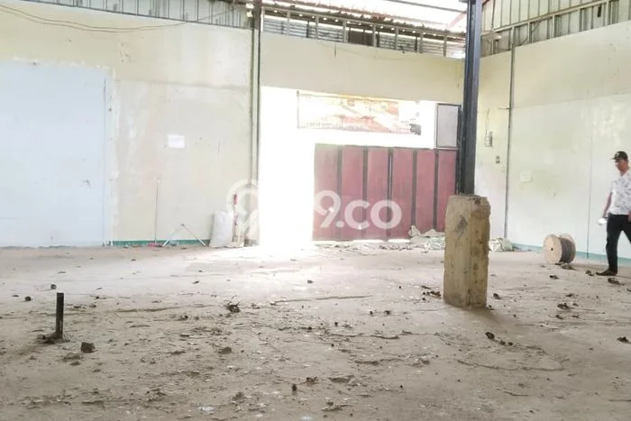 Gudang di Grand Wisata, Luas 400m2m², Area Komersial, Posisi Premium Gudang di Grand Wisata, Luas 400m2m², Area Komersial, Posisi Premium