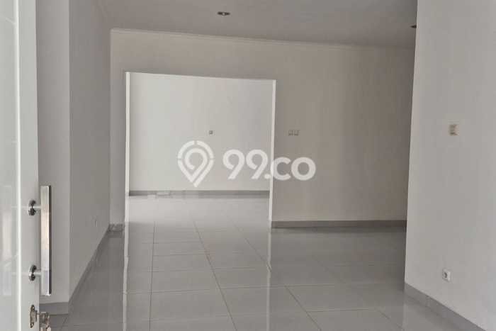 Rumah Modern LB/LT 185m2/120m2 Siap Huni Area Cibubur, Jakarta Timur Rumah Modern LB/LT 185m2/120m2 Siap Huni Area Cibubur, Jakarta Timur