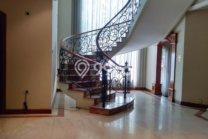 Hunian Terjangkau LT 390m2 di Puri Indah Lingkungan Asri Hunian Terjangkau LT 390m2 di Puri Indah Lingkungan Asri
