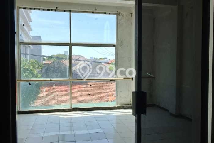 Ruko Usaha Dijual di Tenggilis Mejoyo Surabaya LT 63m2 & LB 63m2 Ruko Usaha Dijual di Tenggilis Mejoyo Surabaya LT 63m2 & LB 63m2