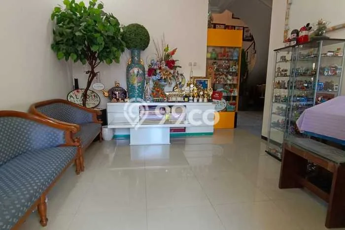BEST OFFER! Rumah Untuk Investasi area , Luas 300m2m² Bangunan 450m2m² BEST OFFER! Rumah Untuk Investasi area , Luas 300m2m² Bangunan 450m2m²