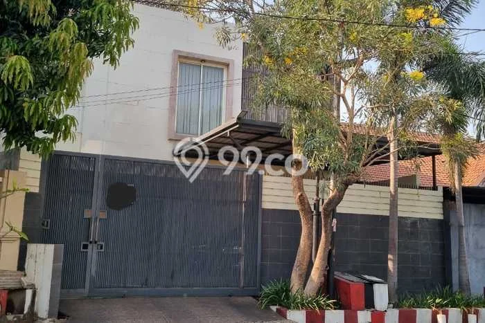 PROPERTI UNGGULAN! Rumah Strategis area Kendangsari, Luas 386m2m² Bangunan 480m2m² PROPERTI UNGGULAN! Rumah Strategis area Kendangsari, Luas 386m2m² Bangunan 480m2m²