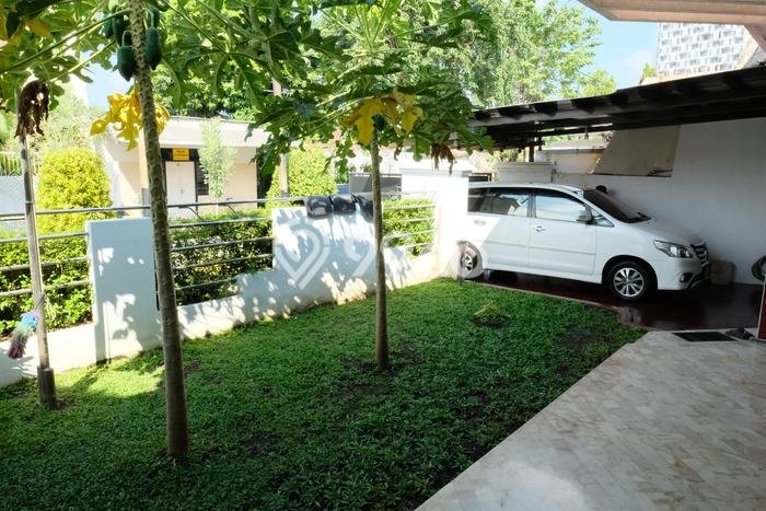 Rumah dengan Lokasi Strategis 5 KT di , Surabaya Rumah dengan Lokasi Strategis 5 KT di , Surabaya