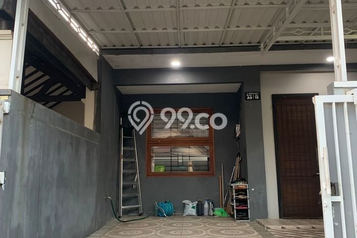 Dijual Hunian Rumah Terawat 6 Kamar di Tangerang Kota, Tangerang Dijual Hunian Rumah Terawat 6 Kamar di Tangerang Kota, Tangerang