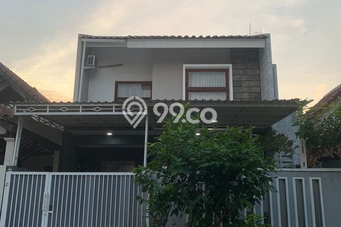 Dijual Hunian Rumah Terawat 6 Kamar di Tangerang Kota, Tangerang Dijual Hunian Rumah Terawat 6 Kamar di Tangerang Kota, Tangerang
