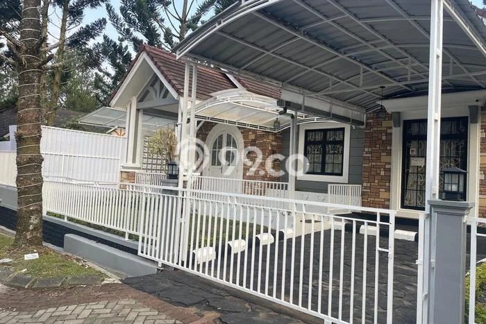 Dijual Cepat Rumah Favorit Siap Huni LB 400m2 di Cianjur, Cianjur Dijual Cepat Rumah Favorit Siap Huni LB 400m2 di Cianjur, Cianjur