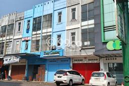 Ruko untuk disewa di Bogor Barat punya LT 110m2 & LB 250m2 harga sewa kompetitif Ruko untuk disewa di Bogor Barat punya LT 110m2 & LB 250m2 harga sewa kompetitif