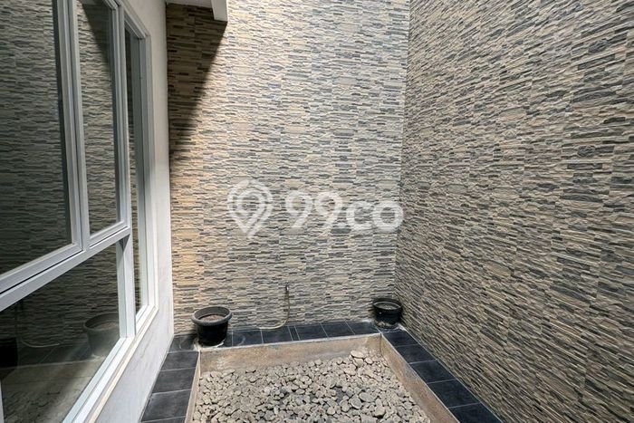 Rumah Luxury Modern Siap Huni di Pluit Jakarta Utara Rumah Luxury Modern Siap Huni di Pluit Jakarta Utara
