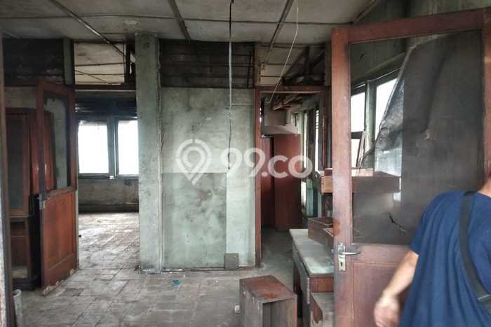 Ruko Dijual di Senen LT 143m2, LB 286m2 Solusi Investasi Cerdas Ruko Dijual di Senen LT 143m2, LB 286m2 Solusi Investasi Cerdas