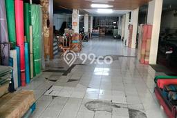 Ruko Disewa di Jakarta Pusat dengan LB 600m2 Area Komersial Ramai Ruko Disewa di Jakarta Pusat dengan LB 600m2 Area Komersial Ramai