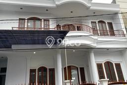 Dijual Rumah Mewah Megah Dengan View Eksklusif di Sunter, Jakarta Utara Dijual Rumah Mewah Megah Dengan View Eksklusif di Sunter, Jakarta Utara