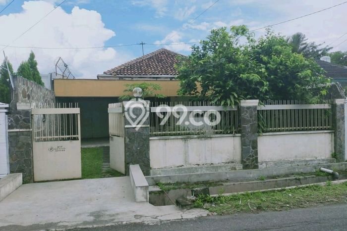 Hunian Eksklusif Dijual LT 292m2 di Laweyan, Surakarta Hunian Eksklusif Dijual LT 292m2 di Laweyan, Surakarta